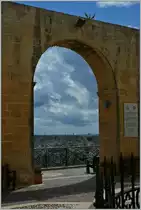 Ausblick von von den Lower Barracca Gardens auf Valletta.
(22.09.2013)