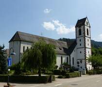 Wolfach im Schwarzwald, die katholische Stadtpfarrkirche St.Laurentius, geht zurck auf das 14.Jahrhundert, letzter Umbau von 1939-40, Juli 2013