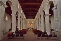 Tropea - Touristennest in Kalabrien.

Mittelschiff des Doms von Tropea. Sommer 2013.