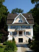 Hohentengen, Villa Schubert, von einem Zricher Architekt im Jugendstil erbaut, Juli 2013