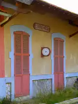 Frankreich, Languedoc, H�rault, Radweg von M�ze nach Balaruc, am �tang de Thau, auf der fr�heren Bahnlinie von S�te nach M�ze. Der Radweg f�hrt am alten Bahnhof von Bouzigues entlang. 06.02.2014