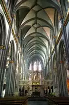 Xanten, Langschiff und Hochaltar im Dom St. Viktor (30.05.2011)