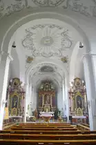 Rieden am Forggensee, Pfarrkirche zu den hl. f�nf Wunden, Hochaltar mit Altarblatt von Joseph Keller, Rokoko Seitenalt�re mit Altarbl�tter von Kaspar Wiederhut (20.02.2014)