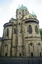Neuss, sp�tromanisches St. Quirinus M�nster, erbaut von 1209 bis 1230 (03.08.2011)