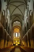 Neuss, Langschiff des St. Quirinus M�nster (03.08.2011)