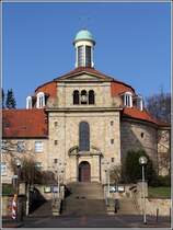 Georgsmarienhtte. Im Stadtteil Holzhausen steht das Mitte der 1920er Jahre fertiggestellte Kloster Ohrbeck, das von Franziskanern betrieben wird. Hier ist die als Kuppelbau ausgefhrte Klosterkirche zu sehen, die 1929 geweiht wurde. 06.03.2014