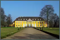 Das Schloss Mosigkau wurde 1752 bis 1757 als Sommersitz im Stile des Rokoko errichtet. (Dessau-Mosigkau, 08.03.2014)