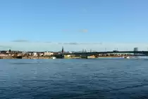 Bonn-Beuel mit Kirche und die Kennedybr�cke von Bonn nach Beuel - 02.02.2014