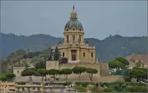 Messina. 

Blick von der F�hre auf eine Kirche in Messina. Sommer 2013.