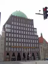 Anzeiger-Hochhaus (Hannoversche Allgemeine Zeitung), 51m hoch, 1927 erbaut, Wahrzeichen der Stadt am Steintor, 22.03.14