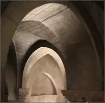 . Die Grabeskirche in Jerusalem - 

Das Spiel der unterschiedlichen B�gen.

21.03.2014 (Matthias)