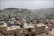 . H�gellandschaft - 

Blick �be die Altstadtmauer �ber das Kidrontal hin�ber zum Mount of Offence (Har ha-Mashkit). 

18.03.2014 (Matthias)