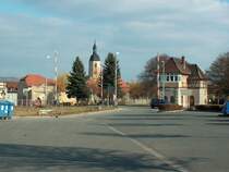 Laucha an der Unstrut, der Bahn�bergang an der Golzener Stra�e vom Parkplatz aus fotografiert
