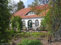 Terrasse vom Rosen-Caf am Schlosspark in Glcksburg (Kreis Schleswig-Flensburg, Schleswig-Holstein, Mai 2010)