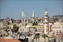 . Drei T�rme in Bethlehem -

Links der Turm der Virgin Mary Syrian Church, dann der Kegelturm der Evangelisch-Lutherische Weihnachtskirche und rechts das Minarett der Omar Moschee.

27.03.2014 (Matthias)