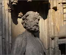 Kunst am K�lner Dom - Heiligenfiguren. Fr�hjahr 2014.