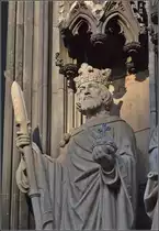Kunst am K�lner Dom - Heiligenfiguren. Fr�hjahr 2014.