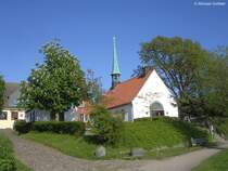 Die kleine evangelische Kirche von Maasholm (Kreis Schleswig-Flensburg, Schleswig-Holstein, Mai 2010)