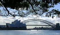 Sydney - Opera und Harbour Bridge - (heimischer Name သcoat hangerလ - Kleiderbgel, Fertigstellung 1932) Aufgenommen im September 2010.