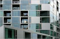 Gl�sernes Wohnen -

... in Kopenhagen-�restad. VM House, Architekten: BIG (Bark Ingels Group)

27.08.2006 (M)