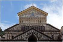 Amalfi. Der Giebel des Duomo Sant' Andrea. 28.03.2014