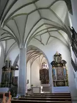 Rauchen�dt, gotischer Innenraum der St. Michael Kirche, Fl�gelalter von 1524 (18.04.2014)