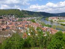 Blick von der Burg auf Wertheims Altstadt,den Main und auf Kreuzwertheim auf der anderen Mainseite. Aufgenommen im April 2014.
