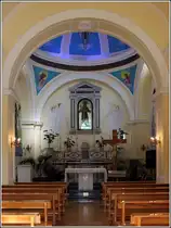 Serrara Fontana. Die kleine Dorfkirche Sant' Antonio da Padova im Ortsteil Fontana. 30.03.2014