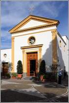 Serrara Fontana. Die kleine Dorfkirche Sant' Antonio da Padova im Ortsteil Fontana. 30.03.2014