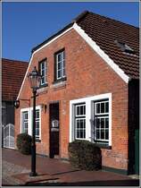 Sande. Gebude in der Kirchstrae im Ortsteil Neustadtgdens. 20.03.2014