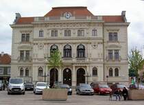 Tulln, Amtsgebude der Bezirkshauptmannschaft am Hauptplatz, erbaut von 1891 bis 1892 durch Ferdinand Nebesky (20.04.2014)