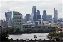 Vom Royal Observatory in Greenwich hat man einen weiten Blick �ber London. Hier geht der Blick hin�ber zu den Hochh�usern der City of London. 07.06.2014