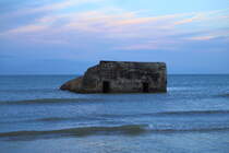 Atlantikwallbunker des II.Weltkrieges am Strand von Vigs, aufgenommen am Abend des 16.04.2014.
