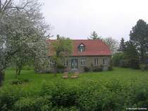 Haus nahe dem Gutshaus  Bienbeck  bei Siesby unweit der Schlei (Kreis Rendsburg-Eckernf�rde, Schleswig-Holstein, Mai 2010)