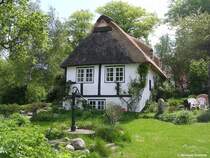 Reetdach gedecktes Haus in Sieseby an der Schlei (Kreis Rendsburg-Eckernf�rde, Schleswig-Holstein, Mai 2010)