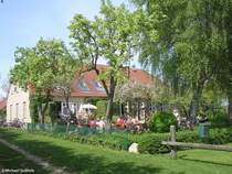 Caf Krog in Ulsnis, einer der Aufnahmeorte von der ZDF-Serie  Der Landarzt  (Kreis Schleswig-Flensburg, Schleswig-Holstein, Mai 2010)