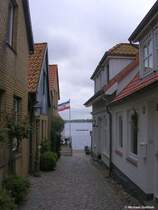 Dieser Straenzug in der alten Fischersiedlung Holm fhrt hinunter zur Schlei (Stadt Schleswig, Mai 2010)