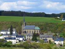 Belgien, Wallonien, Provinz Lttich, deutschsprachige Gemeinschaft, Drler am Vennbahn Radweg (Strecke 47 in Belgien). 23.04.2014