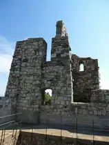 Staufen, bis zu dieser Hhe ist die Burgruine begebar und bietet einen schnen Ausblick, Juni 2014