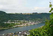 . Blick ber die Mosel nach Kattenes. 21.06.2014 (Jeanny)

Am einmaligen Moselstrand liegt, angenehm in die Natur eingebettet, genau zwischen Koblenz und Cochem, der Moselort Kattenes. Er liegt mitten in einer der schnsten Gegenden des gesamten Moseltales. Eine herrliche Aussicht auf die Nachbarorte und die Burg Thurant sprechen fr sich.
