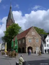 St. Marien-Kirche im Bereich der Fu�g�ngerzone ( Gro�e Stra�e ) in Flensburg (Schleswig-Holstein, Mai 2010)