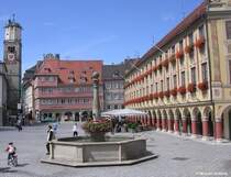 Memmingen: Marktplatz mit St. Ulrich und rechts Steuerhaus (August 2010)