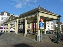Koornbrug Leiden (Korn Brcke) Baujahr Brcke 1443, 
Baujahr Dach 1824. 
Hier war die Korn- und Getreidemarkt 
Aufnahme 23-08-2007