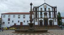 Jesuitenschule und Kirche  Igreja do Colgio  am zentralen Platz  Largo do Municpio  (Madeira - Mrz 2014)