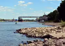 Rheinufer s�dlich von Wesseling mit DEA-Anlage - 23.06.2014