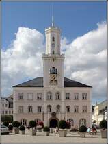 Schneeberg. Das Rathaus am Markt wurde in dieser Form von 1849 bis 1852 wiederaufgebaut. Zwei Brnde hatten die Vorgngerbauten vernichtet. 
12.08.2014