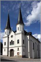 Schneeberg. Das Hospitalkirche in der Seminarstrae geht auf das 16. Jahrhundert zurck. Die Trme wurden erst 1846 hinzugefgt. 12.08.2014