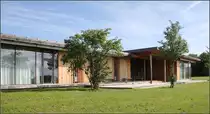 . Hilde-Domin-Schule Herrenberg -

Flacher Holzbau mit gro�en Glasfl�chen.

August 2014 (Matthias)