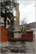Oberwiesenthal. Die Postmeilensule auf dem Markt. 
14.08.2014