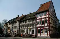 Otterberg, H�userzeile an der Hauptstra�e (02.04.2010)